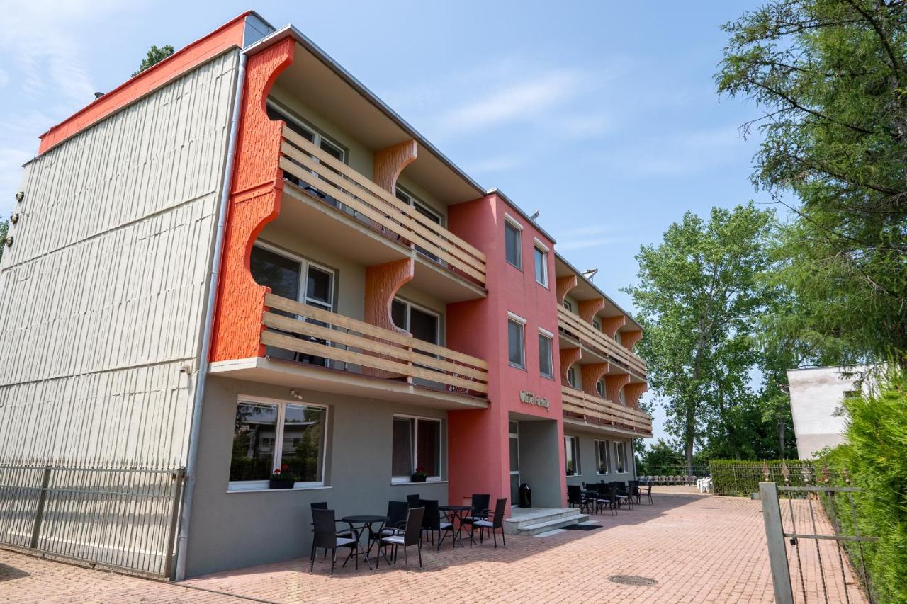 Rekreacne Stredisko Patince - Family Resort Exterior foto